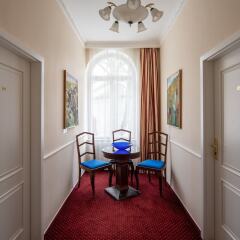 Отель Villa Basileia Чехия, Карловы Вары - отзывы, цены и фото номеров - забронировать отель Villa Basileia онлайн интерьер отеля