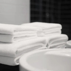 Отель Holiday Inn Express Dusseldorf - City Германия, Дюссельдорф - 2 отзыва об отеле, цены и фото номеров - забронировать отель Holiday Inn Express Dusseldorf - City онлайн ванная фото 2
