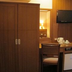 Отель Travel Lodge Suriwongse - Adult Only Бангкок удобства в номере