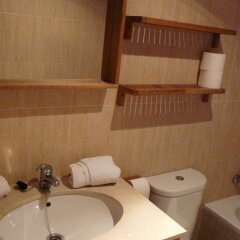 Отель Apartamentos GHM Gorbea ванная фото 2