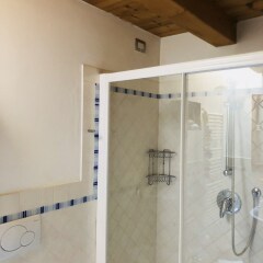 Отель La Casa Del Riccio Италия, Региональный парк Colli Euganei - отзывы, цены и фото номеров - забронировать отель La Casa Del Riccio онлайн ванная фото 3