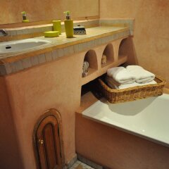 Riad Le Sucrier De Fès in Fes, Morocco from 104$, photos, reviews - zenhotels.com bathroom