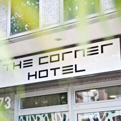 Отель The Corner городской автобус