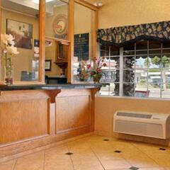 Отель Super 8 by Wyndham Inglewood/LAX/LA Airport интерьер отеля
