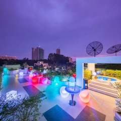 Отель Hollywood Pool Villa Jomtien Pattaya