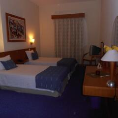 Hotel Dom Jorge de Lencastre сейф в номере