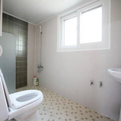 Отель Gold Guesthouse ванная