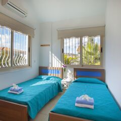 Отель Villa Crystal Sea Кипр, Протарас - отзывы, цены и фото номеров - забронировать отель Villa Crystal Sea онлайн комната для гостей
