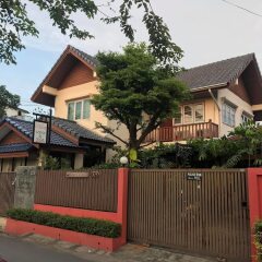 Отель Mon Lodge & Yoga Donmuang Таиланд, Бангкок - отзывы, цены и фото номеров - забронировать отель Mon Lodge & Yoga Donmuang онлайн парковка