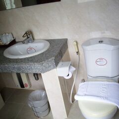 Chaweng Tara Hotel ванная фото 2