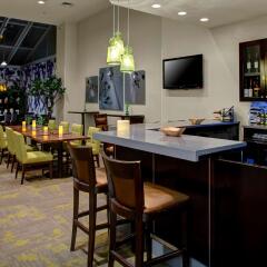 Отель Hilton Garden Inn New York/Manhattan-Chelsea гостиничный бар