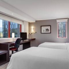 Four Points by Sheraton Santiago in Santiago, Chile from 137$, photos, reviews - zenhotels.com guestroom