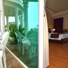 Отель Dessole Beach Resort Nha Trang Вьетнам, Кам Лам - отзывы, цены и фото номеров - забронировать отель Dessole Beach Resort Nha Trang онлайн балкон