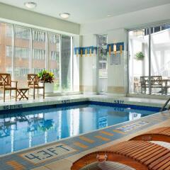 Отель Vancouver Marriott Pinnacle Downtown Hotel Канада, Ванкувер - отзывы, цены и фото номеров - забронировать отель Vancouver Marriott Pinnacle Downtown Hotel онлайн бассейн фото 2