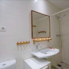 Отель HOMEnFUN Camp Nou Stadium Apartment Испания, Барселона - отзывы, цены и фото номеров - забронировать отель HOMEnFUN Camp Nou Stadium Apartment онлайн ванная