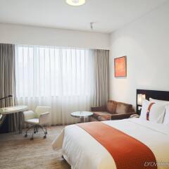 Отель Holiday Inn Express Chengdu Gulou комната для гостей фото 4
