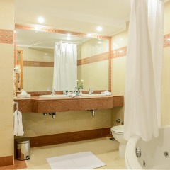 Отель Golden Tulip Flamenco ванная фото 2