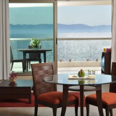 Отель Sunset Plaza Beach Resort & Spa в номере фото 2