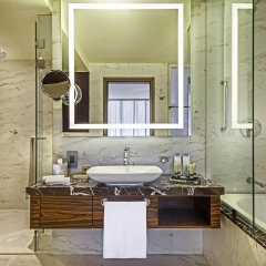 Millennium Hotel Doha in Doha, Qatar from 104$, photos, reviews - zenhotels.com bathroom