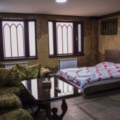 2x2 Cinema-Bar Hotel & Tours комната для гостей фото 5