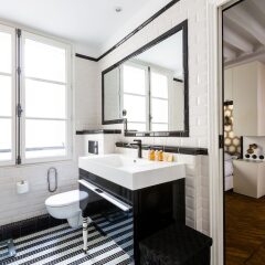 Отель Bauhaus Magic in the Marais Париж ванная