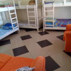 Отель Dolphin Hostel Албания, Саранда - отзывы, цены и фото номеров - забронировать отель Dolphin Hostel онлайн фитнесс-зал фото 4