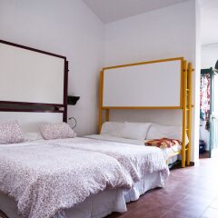 Отель Layos Hostel - Camp Испания, Лайос - отзывы, цены и фото номеров - забронировать отель Layos Hostel - Camp онлайн комната для гостей фото 3