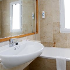 Hotel Roc Illetas in Palma de Mallorca, Spain from 228$, photos, reviews - zenhotels.com bathroom