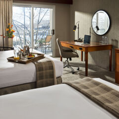 Отель Eaglewood Resort & Spa комната для гостей