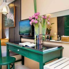 Отель The Old Phuket - Karon Beach Resort удобства в номере