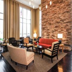 Отель Cambria Hotel Akron - Canton Airport США, Юнионтаун - отзывы, цены и фото номеров - забронировать отель Cambria Hotel Akron - Canton Airport онлайн гостиничный бар
