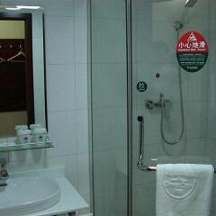 Отель GreenTree Inn Beijing Capital Airport Hotel Китай, Пекин - отзывы, цены и фото номеров - забронировать отель GreenTree Inn Beijing Capital Airport Hotel онлайн ванная