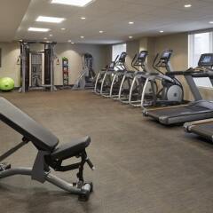 Отель Fairfield by Marriott Montreal Downtown Канада, Монреаль - отзывы, цены и фото номеров - забронировать отель Fairfield by Marriott Montreal Downtown онлайн фитнесс-зал