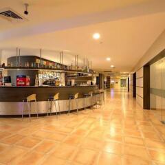 Hotel Globus - Half Board гостиничный бар
