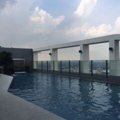 Отель Secret Sukhumvit Sanctuary - Adults Only Бангкок бассейн