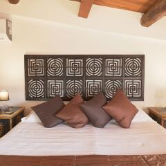 Отель Atenea Luxury Suites Агридженто сейф в номере