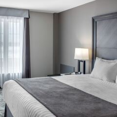 Отель Chateau Moncton Trademark Collection by Wyndham Канада, Монктон - отзывы, цены и фото номеров - забронировать отель Chateau Moncton Trademark Collection by Wyndham онлайн комната для гостей