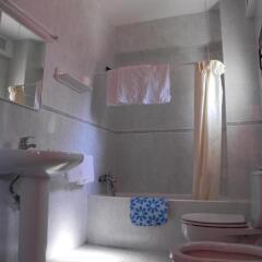 Отель Hostal Horizonte Испания, Сан-Антони-де-Портмань - 1 отзыв об отеле, цены и фото номеров - забронировать отель Hostal Horizonte онлайн ванная