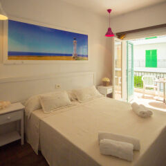 Хостел NWT SUNSET IBIZA комната для гостей