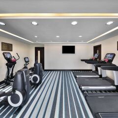 Отель Courtyard by Marriott Riyadh Olaya фитнесс-зал