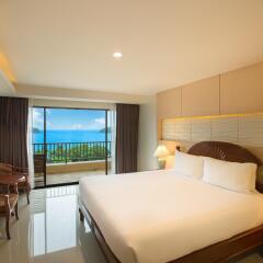 Отель Chanalai Garden Resort, Kata Beach 4* Представительский номер с различными типами кроватей