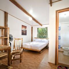 Отель Isla Kitesurfing Guesthouse Филиппины, остров Боракай - 1 отзыв об отеле, цены и фото номеров - забронировать отель Isla Kitesurfing Guesthouse онлайн комната для гостей фото 5