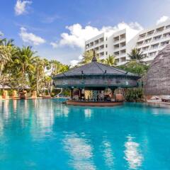 Отель Movenpick Resort & Spa Karon Beach Phuket бассейн фото 3