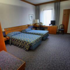 Отель Albergo Delle Alpi Беллуно комната для гостей фото 2