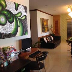 Green Harbor Hotel & Service Apartment развлечения