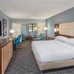 Doubletree by Hilton Columbia, SC in Columbia, United States of America from 140$, photos, reviews - zenhotels.com guestroom