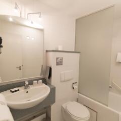 Отель Best Western Docklands Антверпен ванная