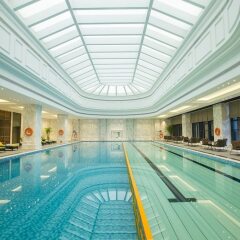 Отель Golden Tulip Suzhou Residence бассейн