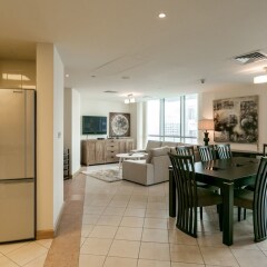 Отель One Perfect Stay - Marina Terrace в номере