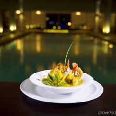 Shinagawa Beach Hotel бассейн